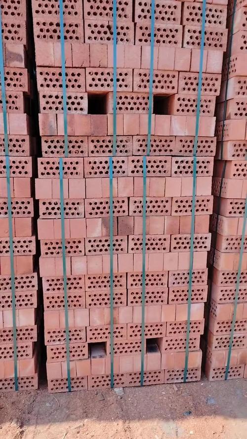 川行建材 烧结煤矸石多孔砖、页岩黏土红砖与实心砖的规格与应用全解析